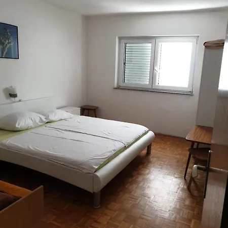 Toni Apartamento Banjol