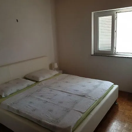 Toni Apartment