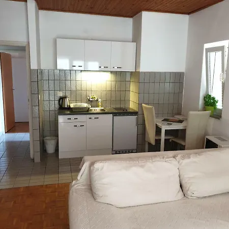 Toni Apartment *